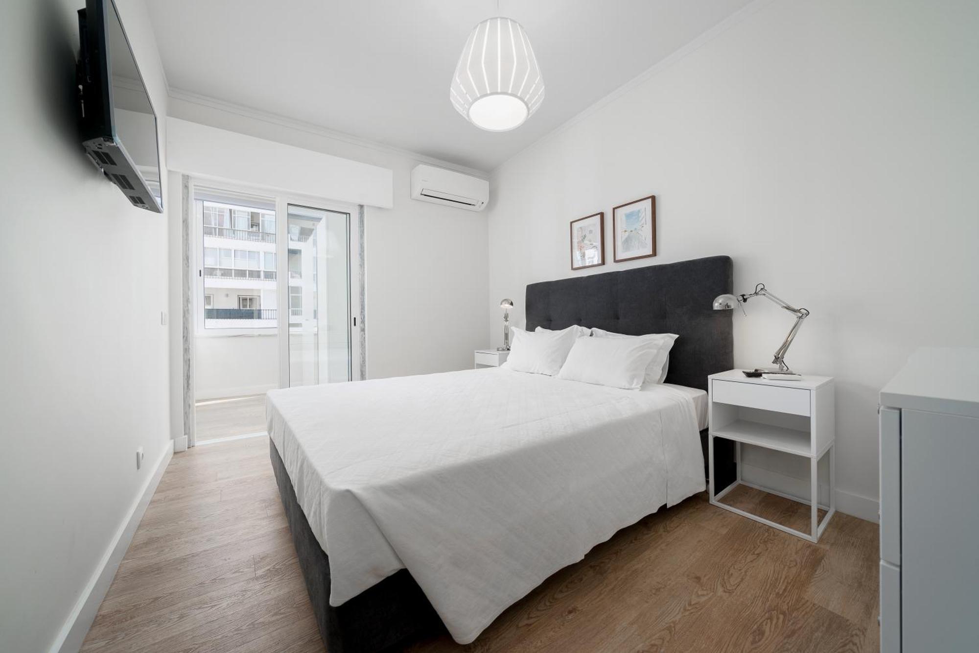 Al - Apartamento Egas Moniz 奎特里拉 外观 照片