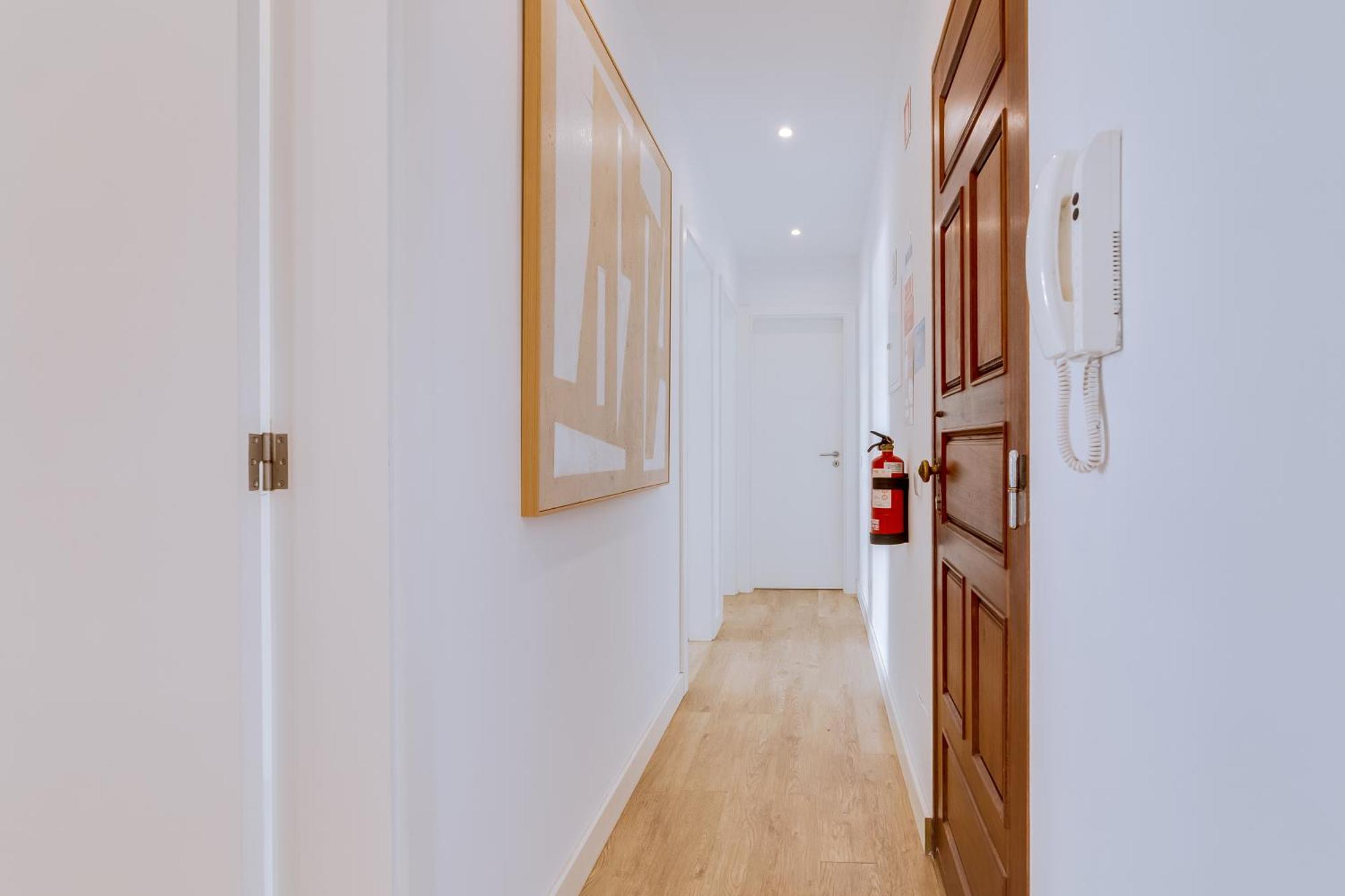 Al - Apartamento Egas Moniz 奎特里拉 外观 照片