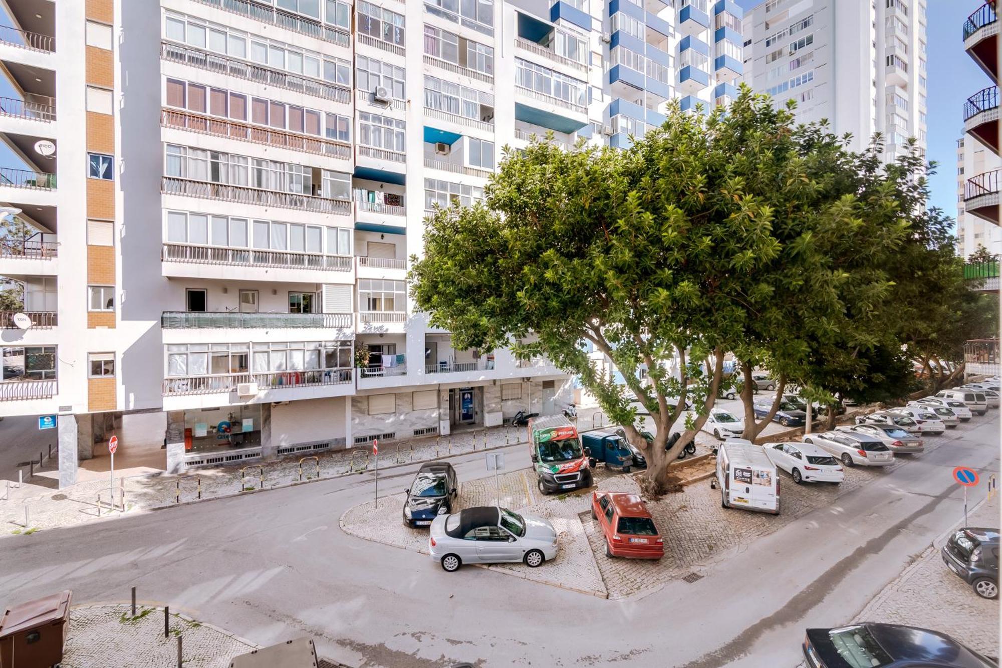Al - Apartamento Egas Moniz 奎特里拉 外观 照片