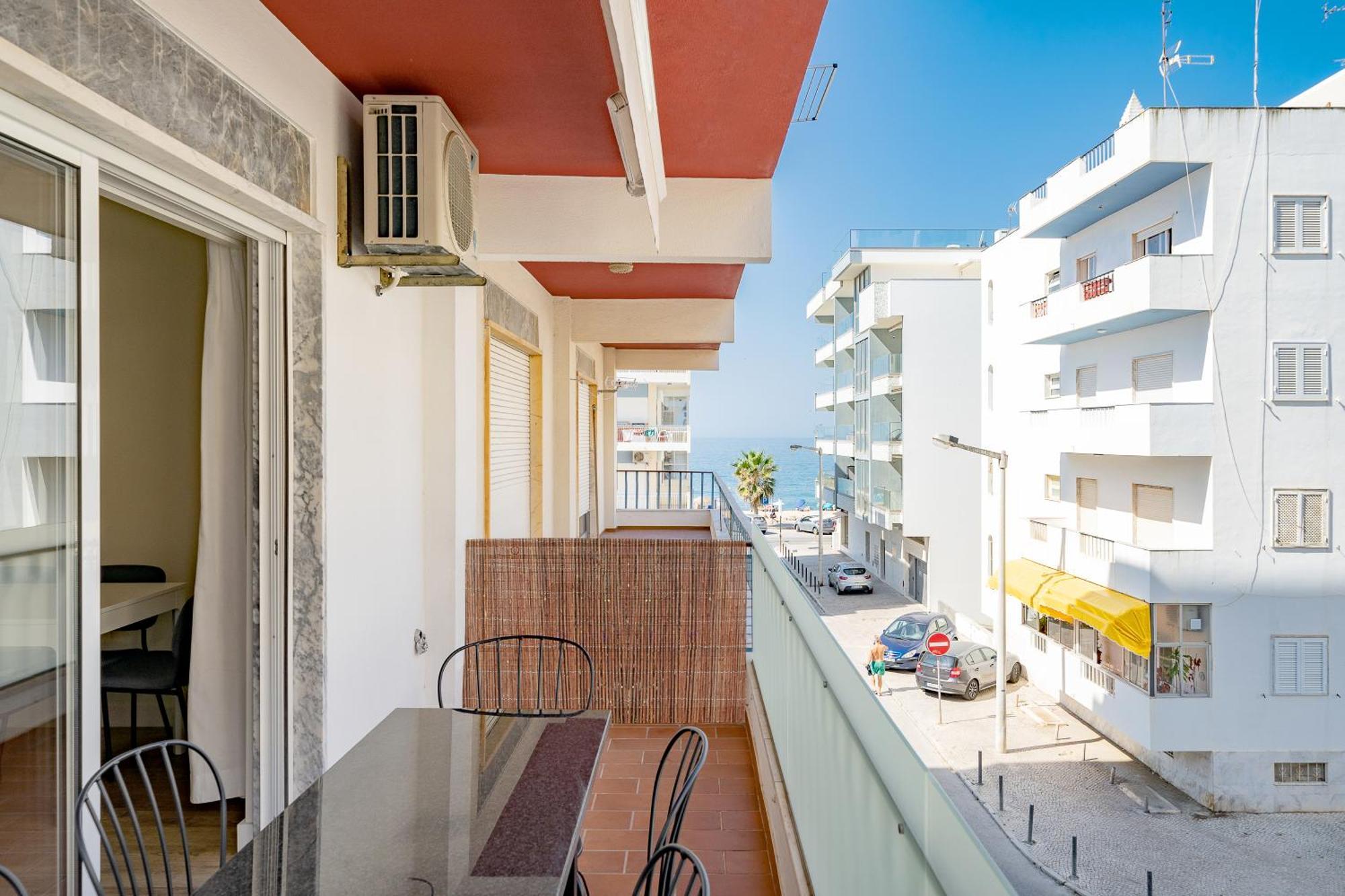 Al - Apartamento Egas Moniz 奎特里拉 外观 照片